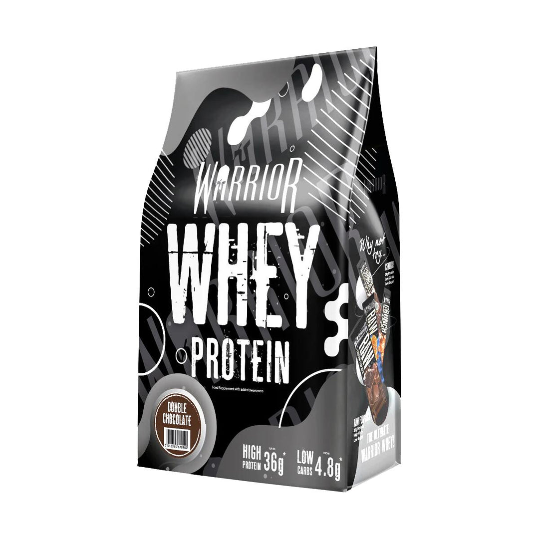 Weiße Dose Warrior Whey Protein 1kg mit schwarzem und rotem Label, Produktname und Geschmacksrichtung nicht sichtbar